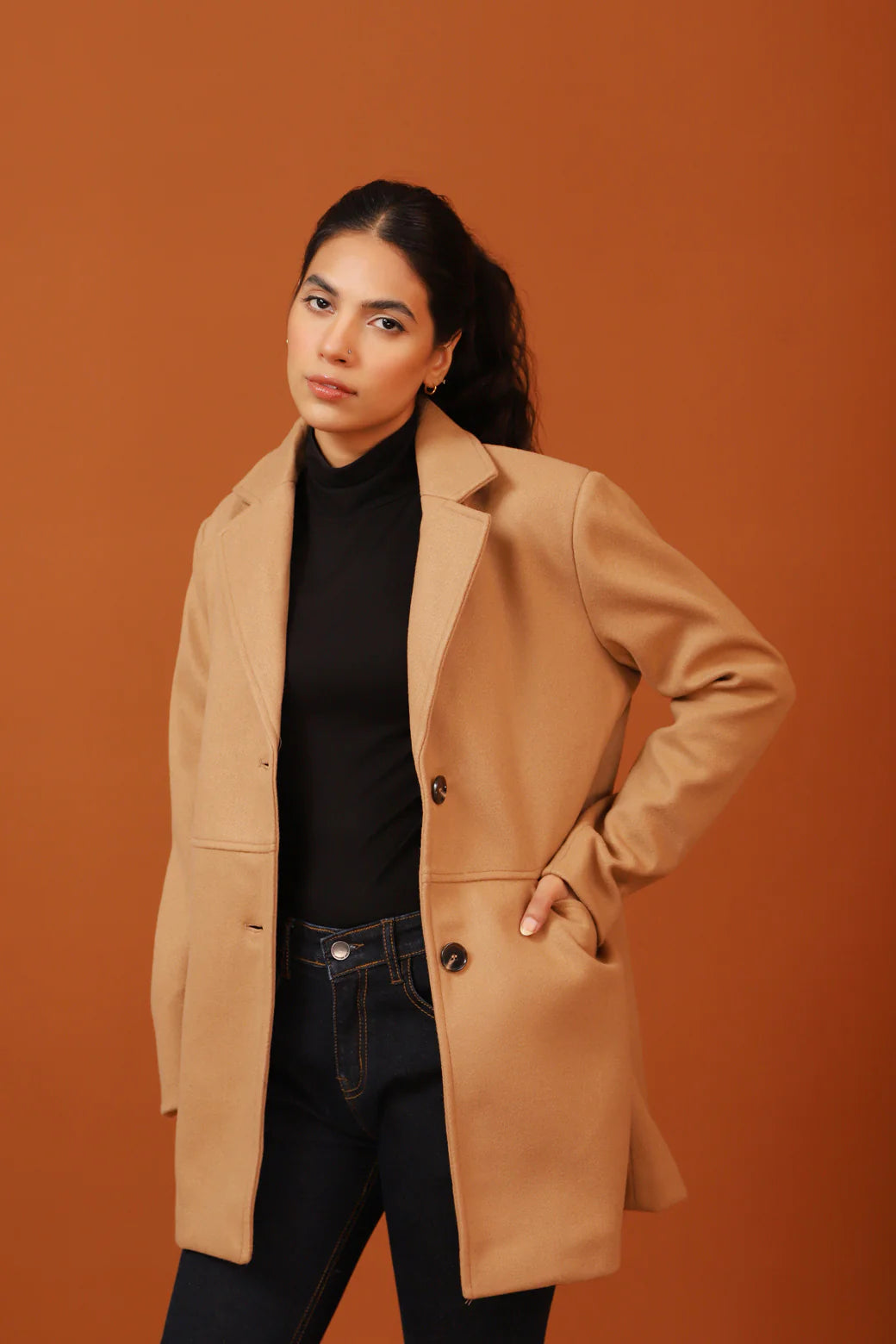 COAT WITH WAIST CUTLINE DETAIL