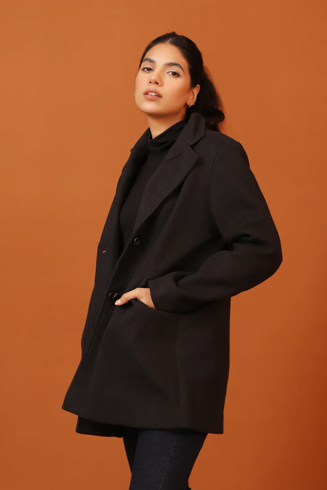 COAT WITH WAIST CUTLINE DETAIL