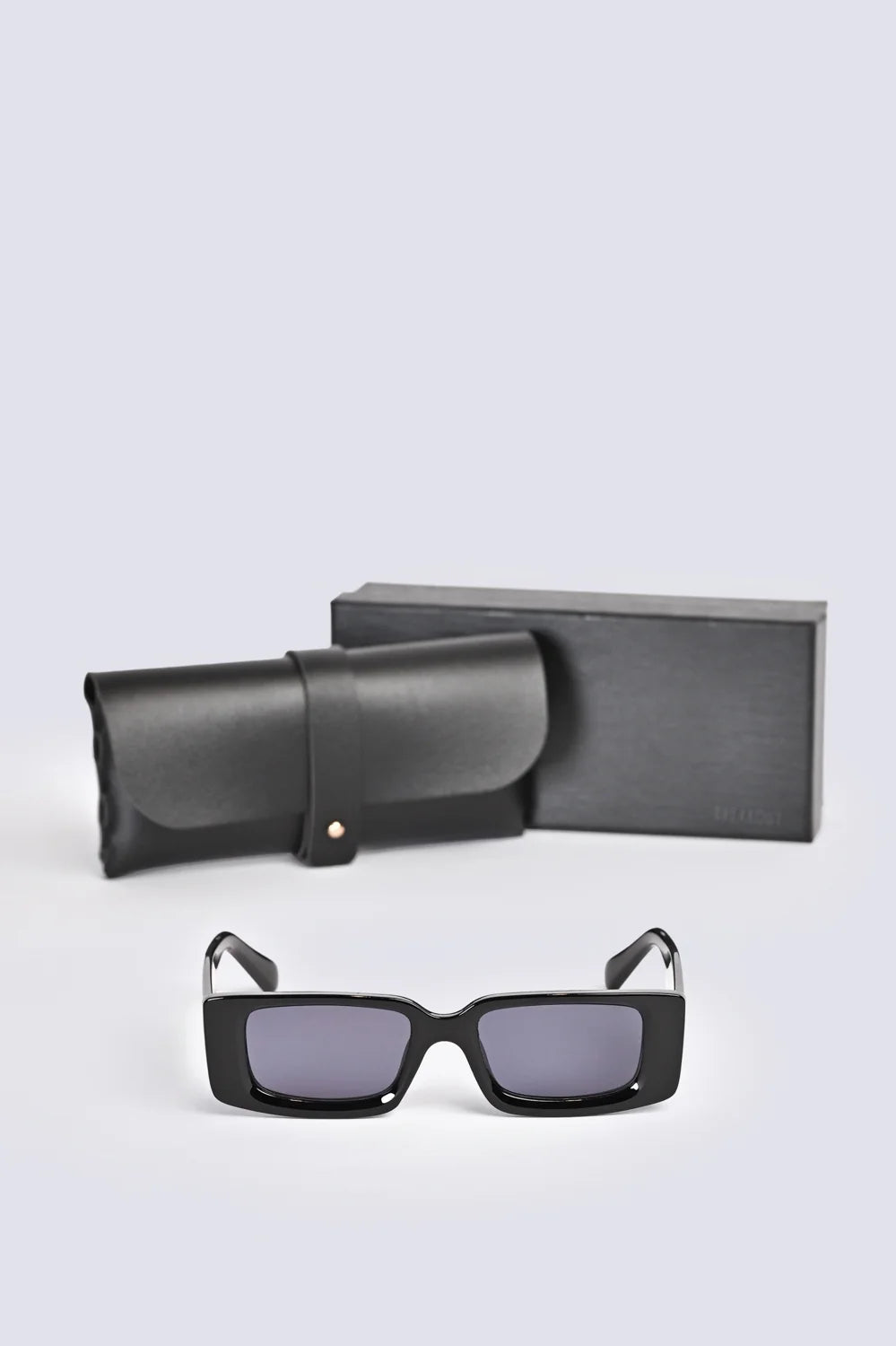 SIGNATURE LOW SQUARE SUNGLASSES