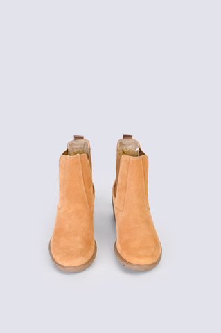 CHELSEA BOOTS