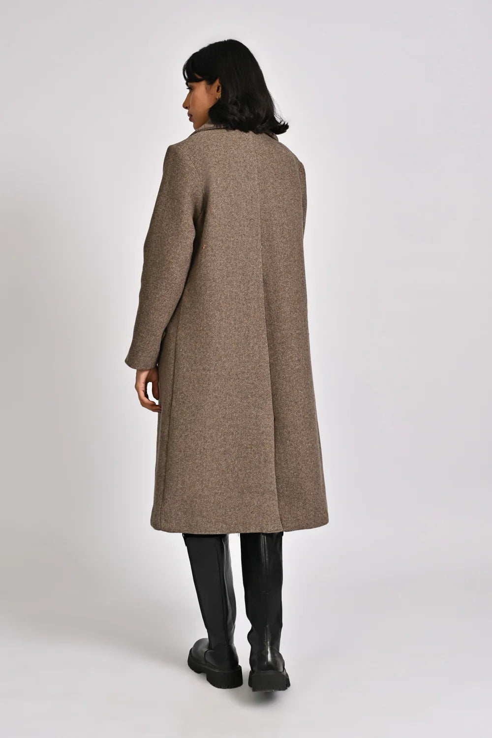 COAT WITH SLANT POCKET