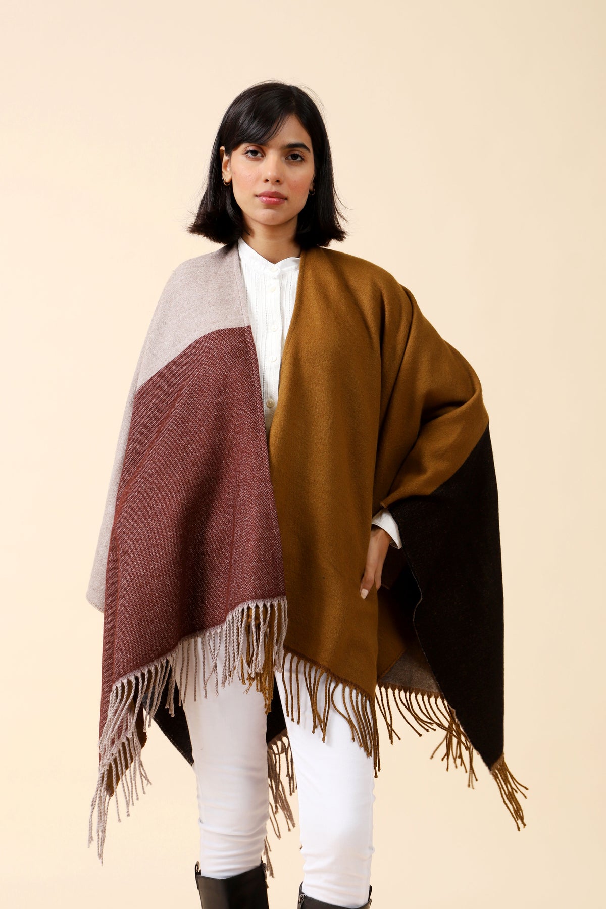 COLOR BLOCK CAPE SHAWL